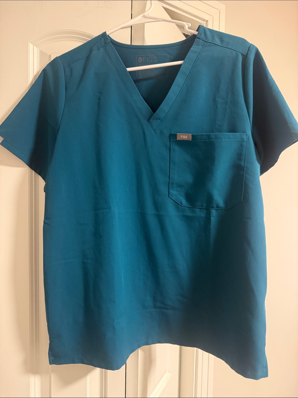 FIGS Women’s Catarina Scrub Top